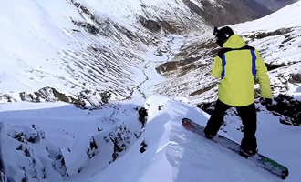 È anche possibile praticare lo snowboard sulle piste sciistiche della Nuova Zelanda.