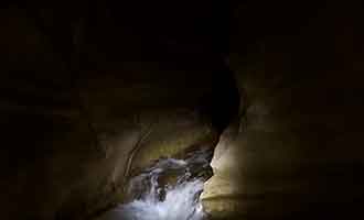 Traversée de Cave Stream