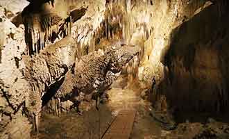 Ngarua caves et Labyrinth rocks Park