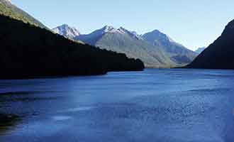Survol de Lake Gunn