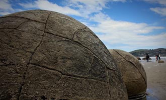 Cet audio-guide explique la formation des boulders selon une approche scientifique.