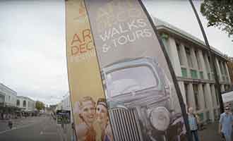 La parade du festival Art Déco