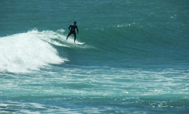 La plage de raglan est la plage de surf la plus célèbre de Nouvelle-Zélande car les vagues y sont exceptionnelles.