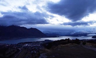La région possède un microclimat unique qui lui assure des températures supérieures à la moyenne.